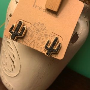 COPY - Mini Cactus Druzy Stud Earrings NEW